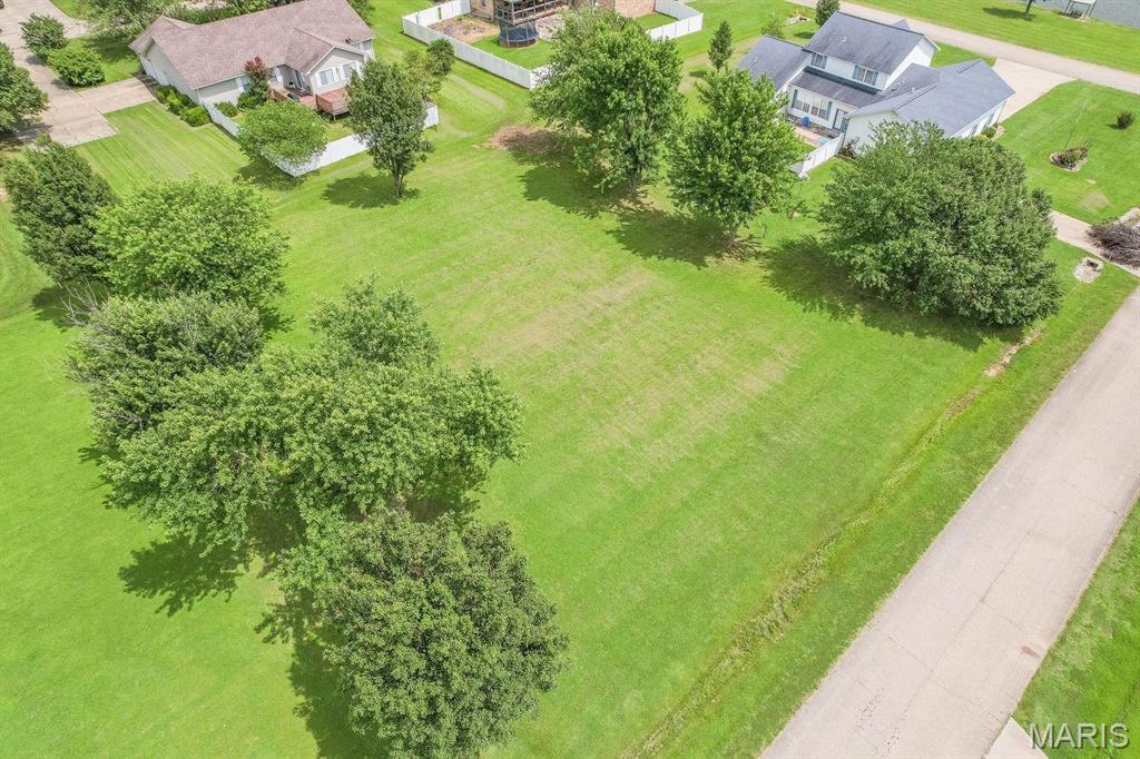 This well-maintained lot in the highly sought-after Northwest Oaks Estates offers an excellent opportunity to build your dream home. Surrounded by picturesque scenery and upscale properties, the lot provides a perfect blend of tranquility and prestige. With meticulous care taken to preserve its natural beauty, this lot promises an exceptional foundation for your future residence.