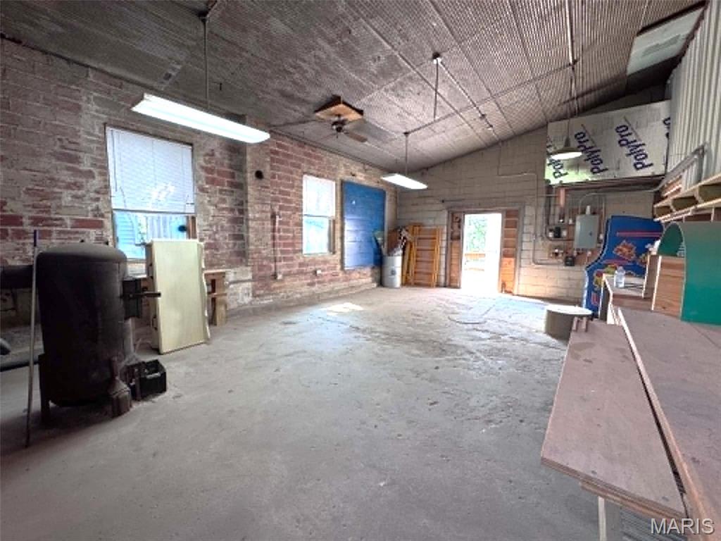 Hunt Add - Commercial Sale