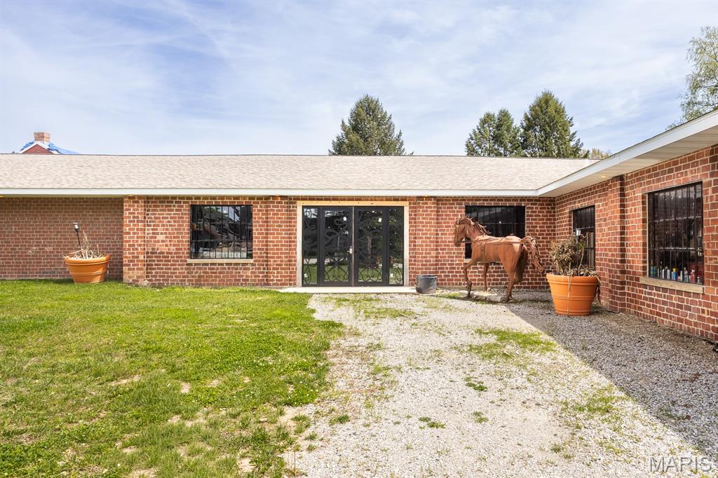 Town/Lebanon East - Commercial Sale