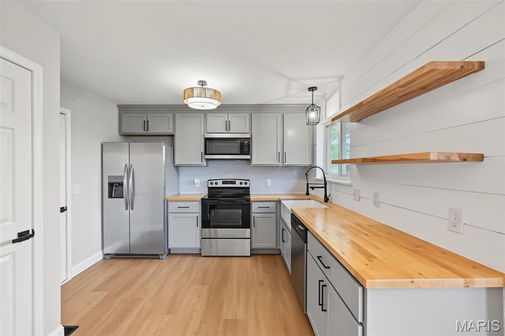 Morgan Oaks #2 - Residential Lease