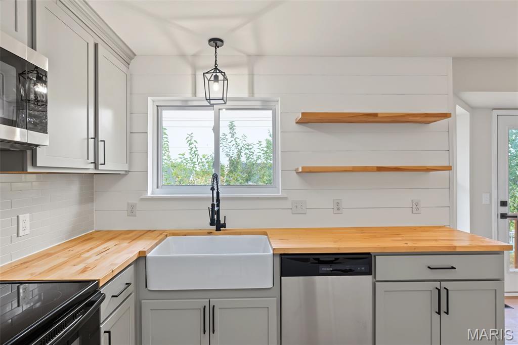 Morgan Oaks #2 - Residential Lease