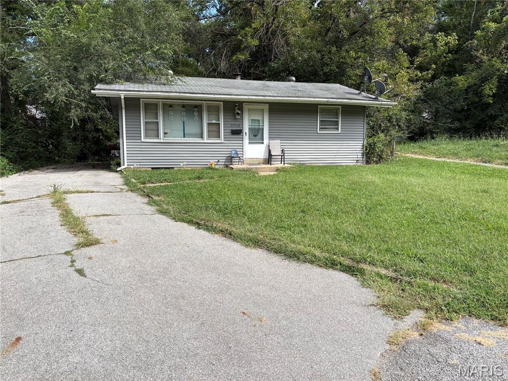 3928 Lada Ave is tenant-occupied; monthly rent is $650. Tenant is on month-to-month and has occupied property for over 15 years.  •  Attention Investors!! This property is to be sold as a package that includes 8721 Shirley Ave, 8725 Shirley Ave, 8729 Shirley Ave, 8731 Shirley Ave, 8735 Shirley Ave, 3928 Lada Ave, 8657 Natural Bridge Rd, and 8659 Natural Bridge Rd. Combined package list price is $220,000.