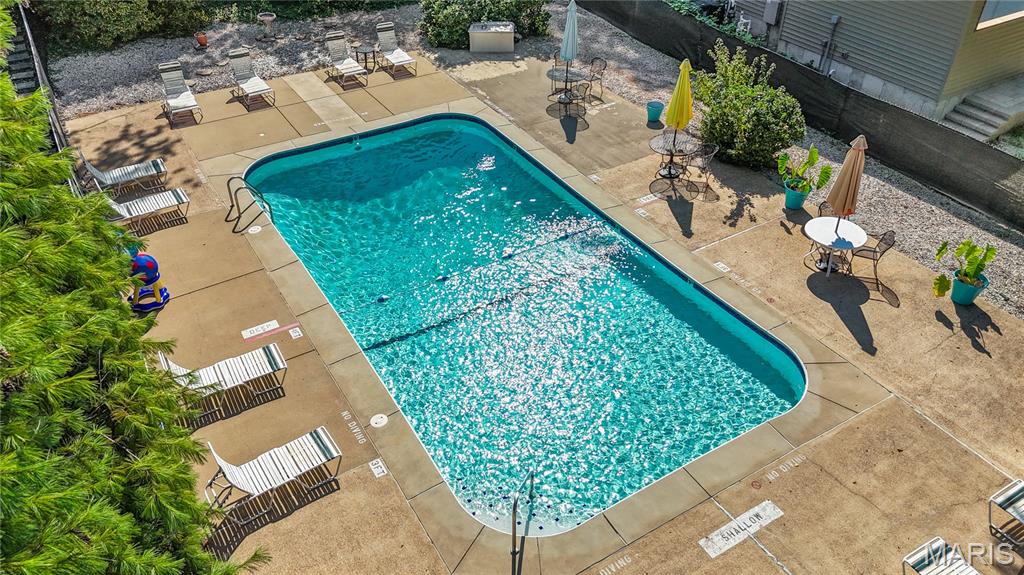 Barrington Square Condo - Residential