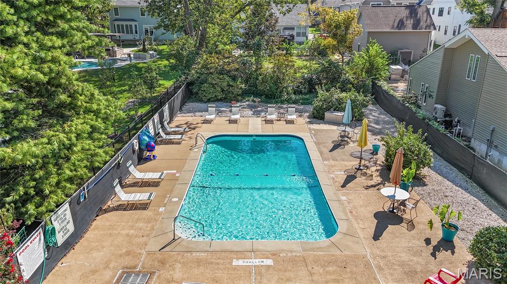 Barrington Square Condo - Residential