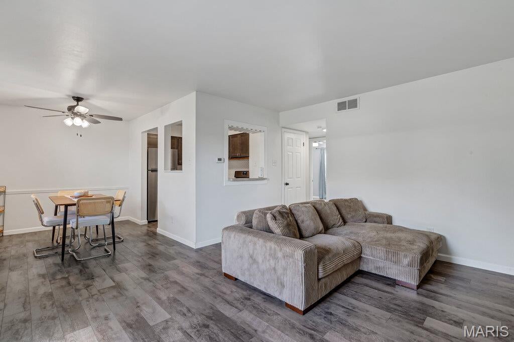 Colonial Woods Condo - Residential