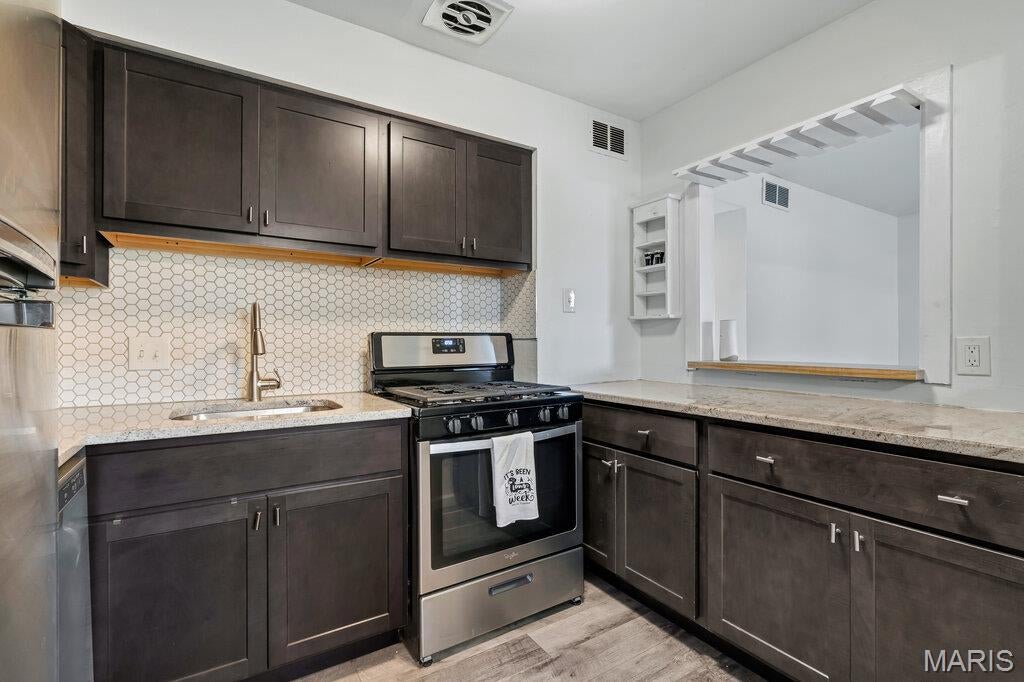 Colonial Woods Condo - Residential