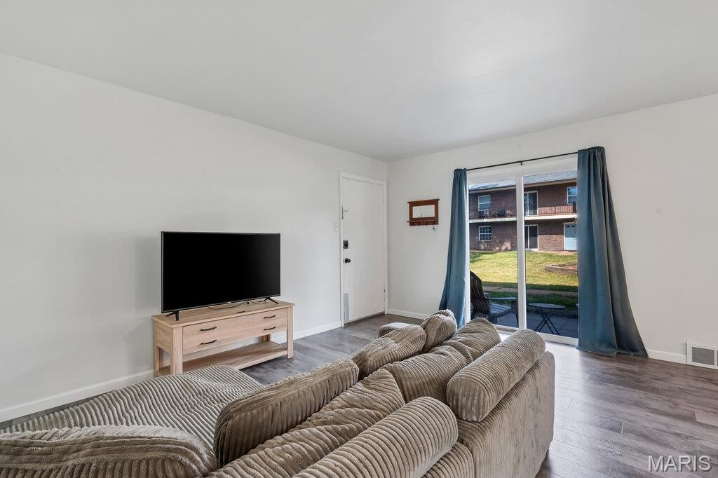 Colonial Woods Condo - Residential