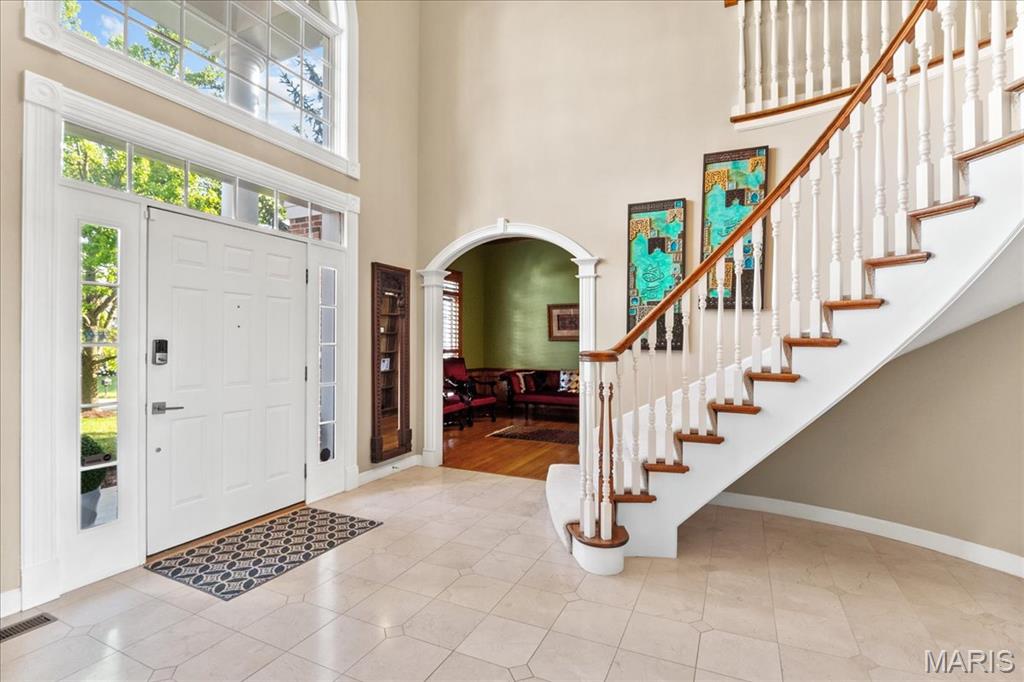 Manderleigh Of Town & Country One - Residential
