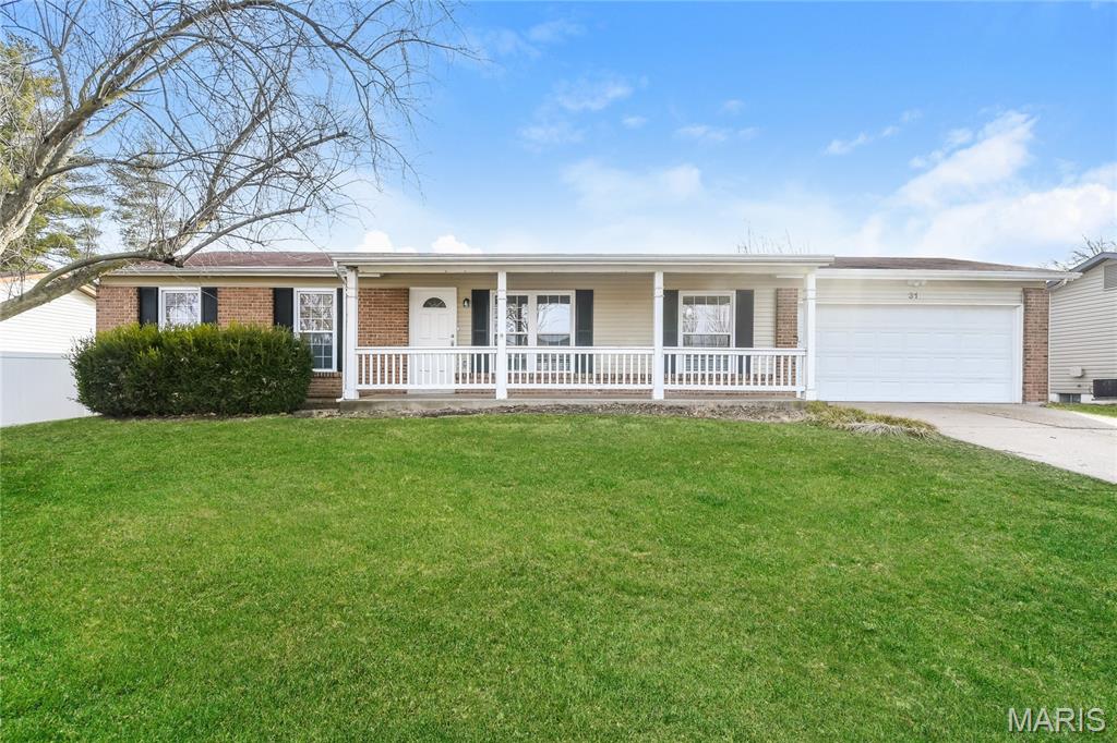 This home features bright, open spaces with an easy flow between the living room, dining room and kitchen. Generously sized bedrooms provide comfortable retreats, including a private primary suite. Step outside to enjoy the backyard, perfect for entertaining or relaxing.