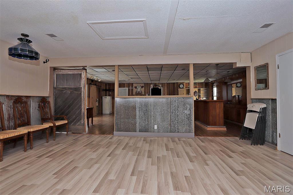 Unknown - Commercial Sale