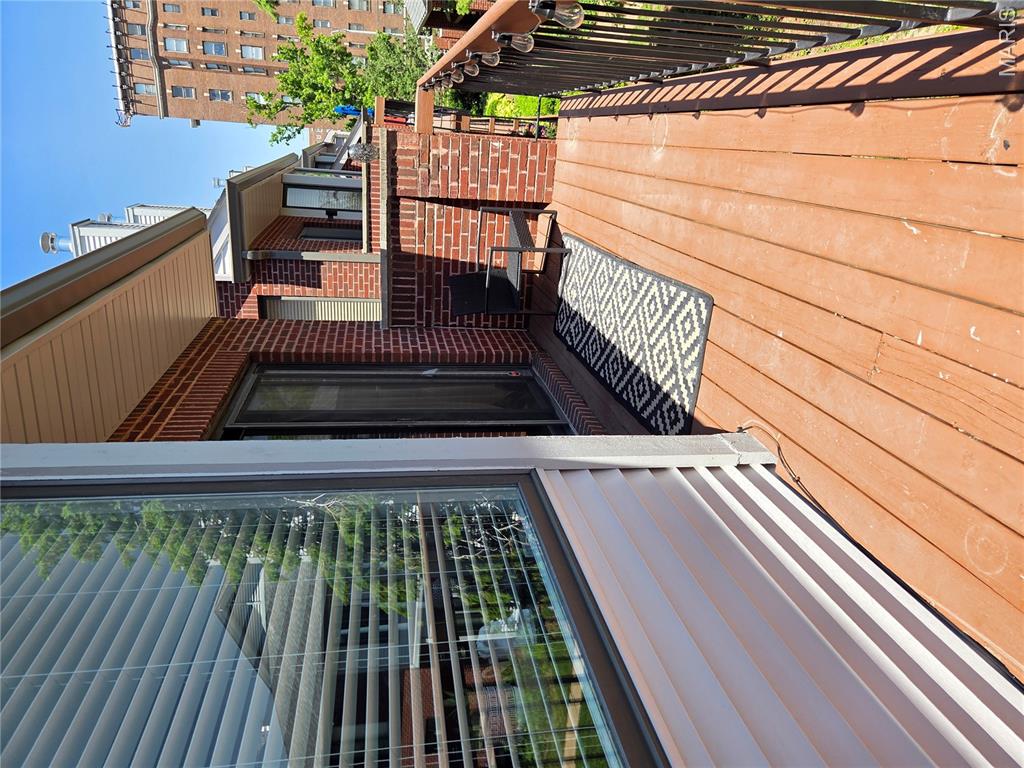 Warwick Condos - Residential Lease