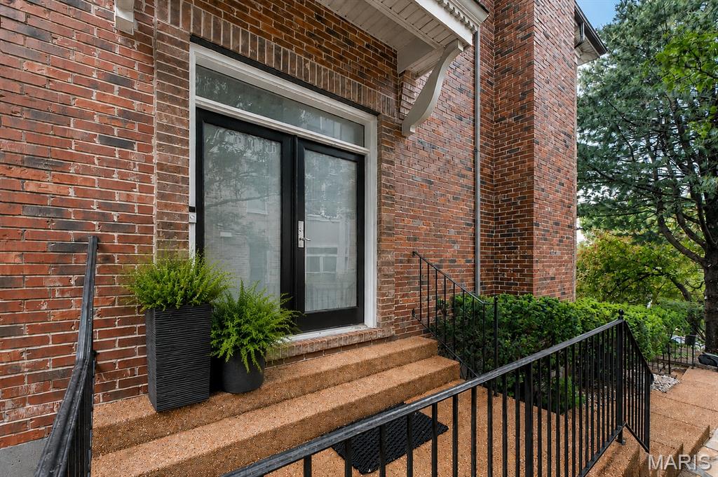 North Pointe Clayton - Residential
