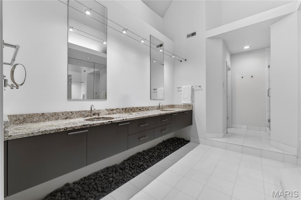 North Pointe Clayton - Residential