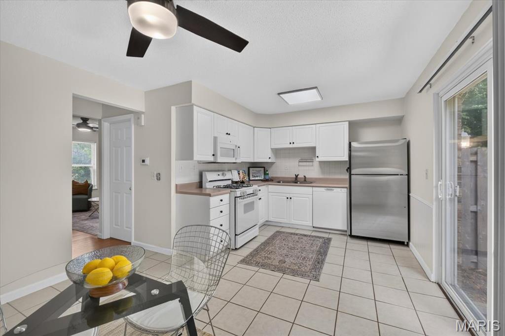 Colony Woods Condo - Residential