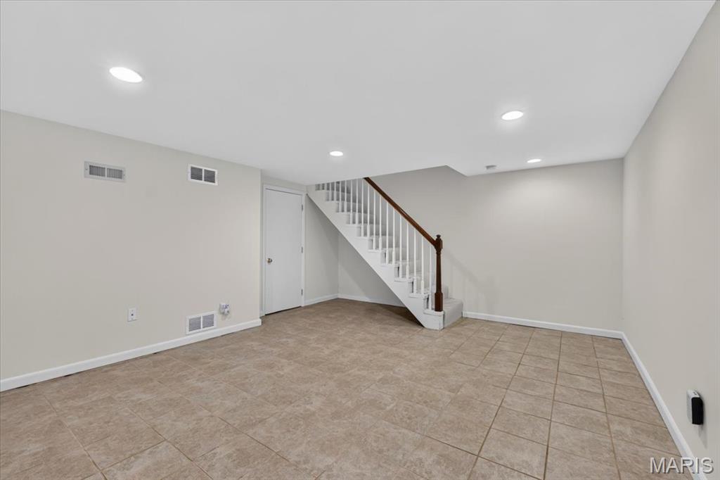 Colony Woods Condo - Residential
