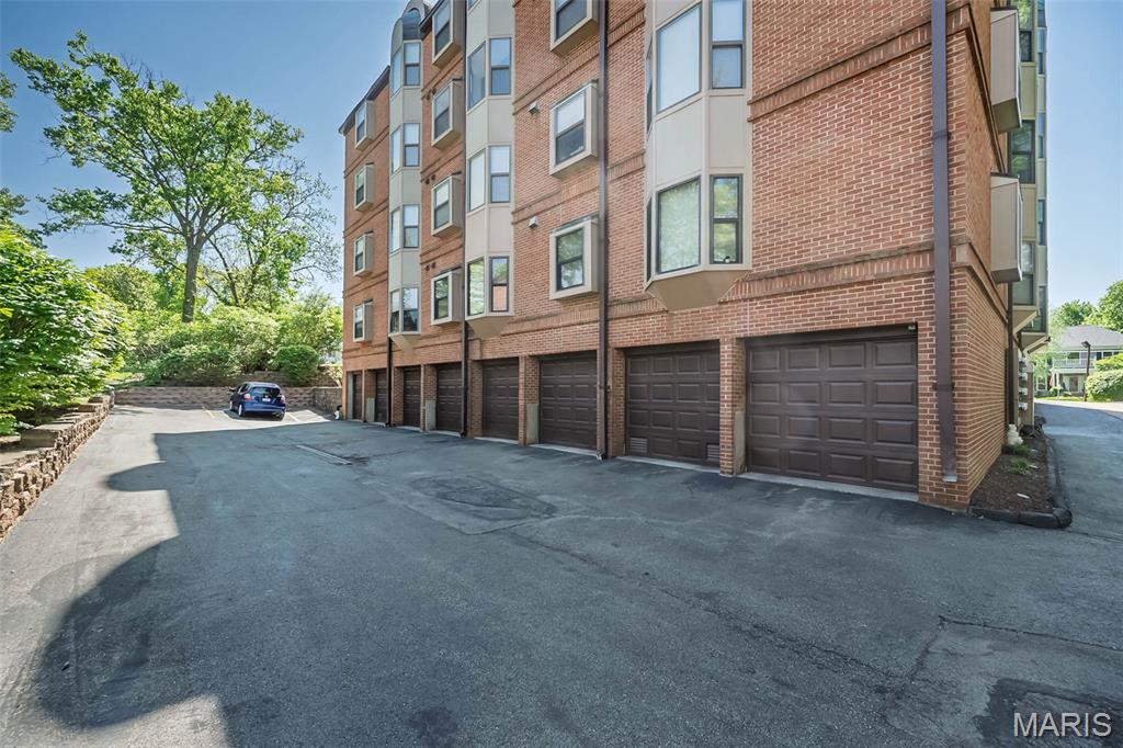Jefferson Manor Condo - Residential