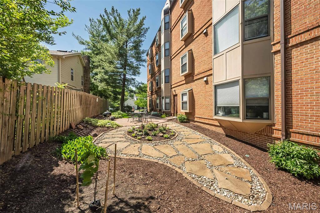 Jefferson Manor Condo - Residential