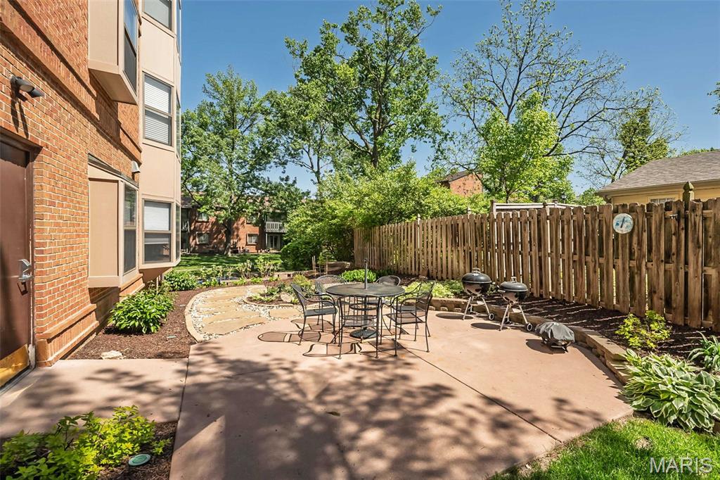 Jefferson Manor Condo - Residential