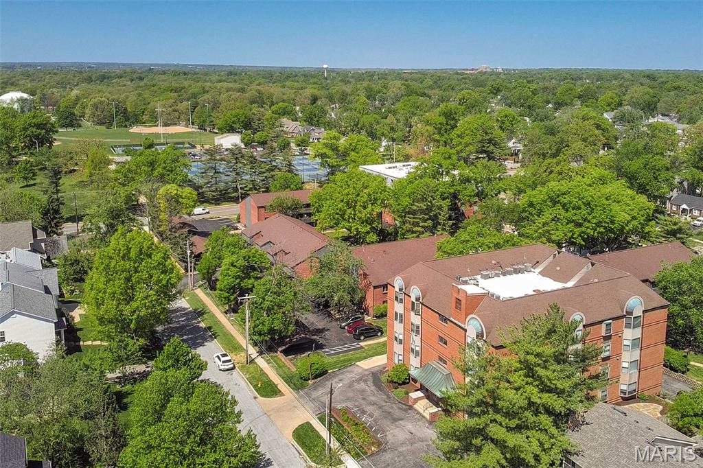 Jefferson Manor Condo - Residential