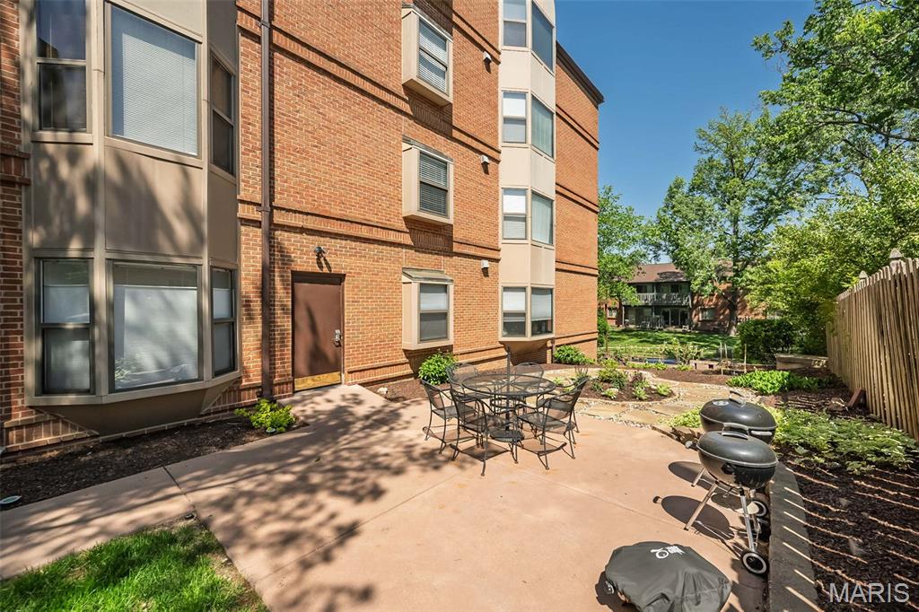 Jefferson Manor Condo - Residential