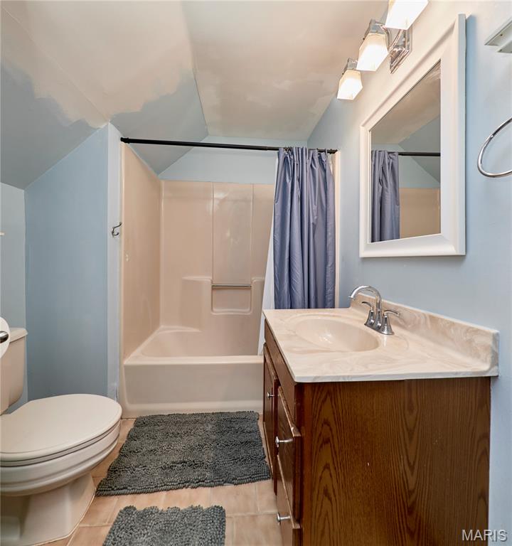 Lake Chateau Estates - Residential