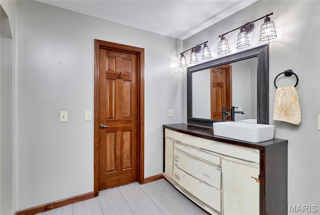 Lake Chateau Estates - Residential