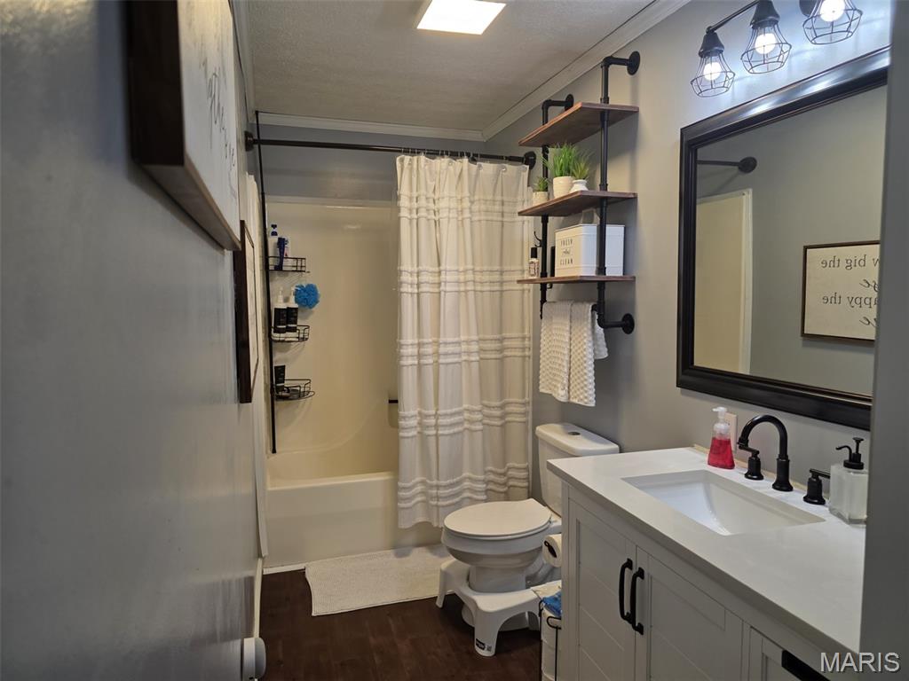 Hickory Lake - Residential