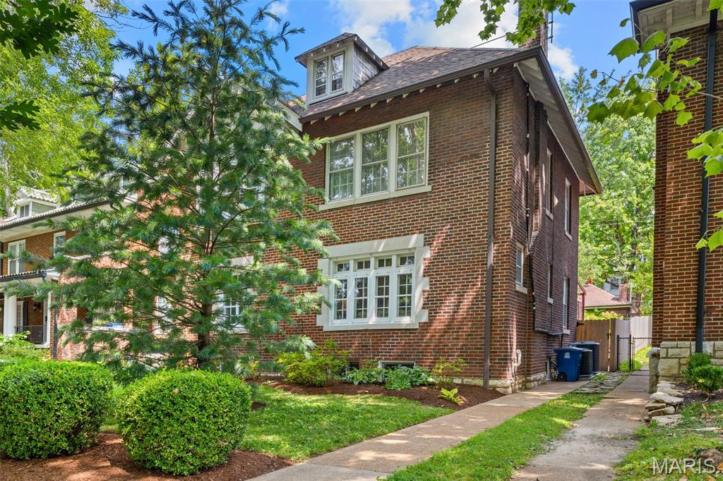 Ames Place - Residential