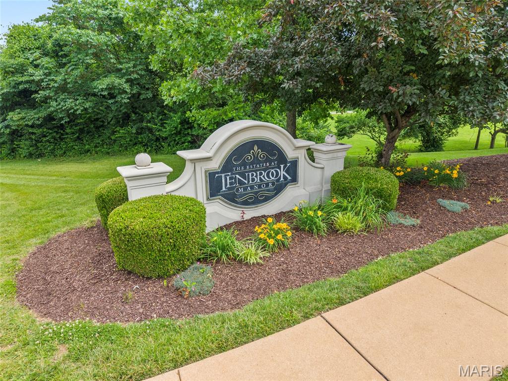 Estates/Tenbrook Manor 02 - Residential