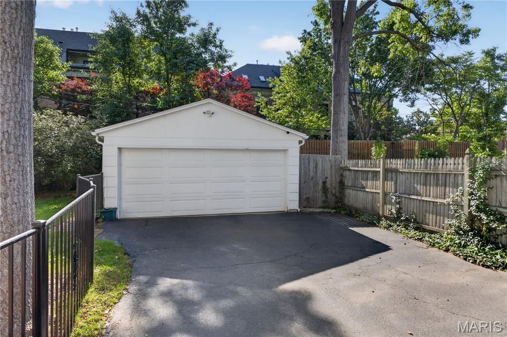 Colonial Park - Residential