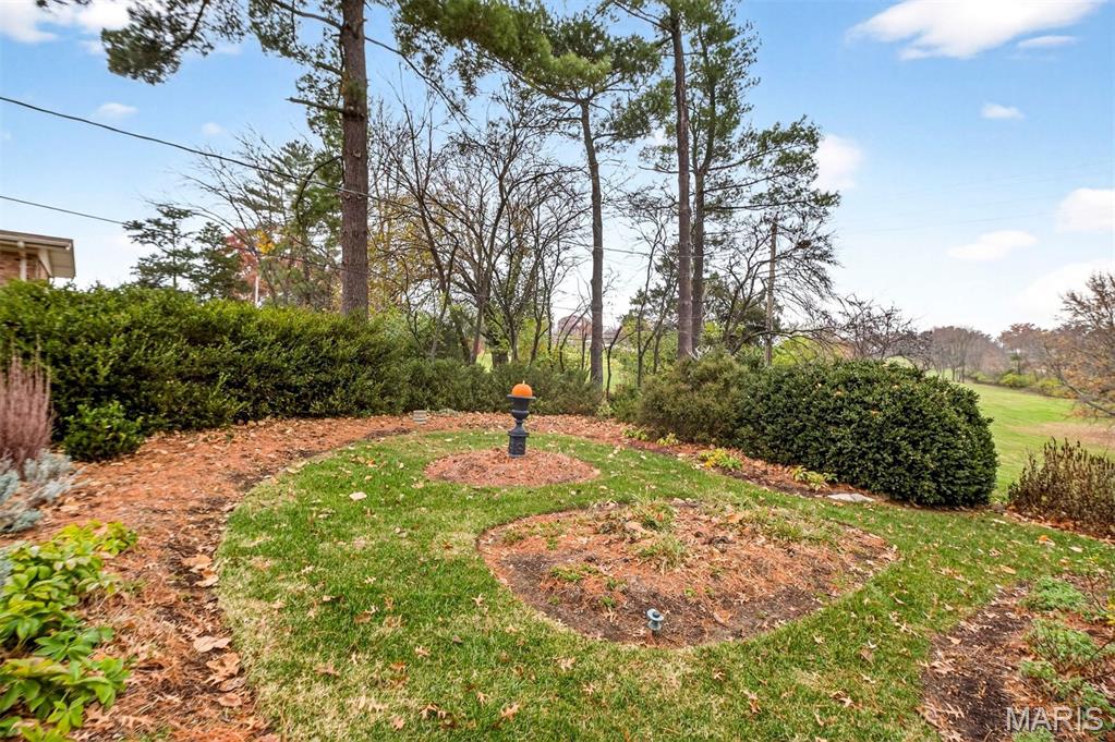 Ladue Trails Sec Of The Village Of - Residential