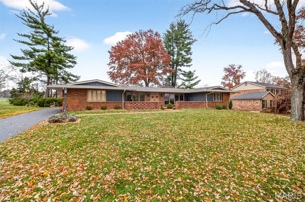 Ladue Trails Sec Of The Village Of - Residential