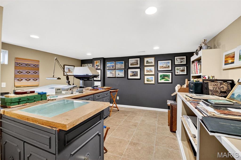Ladue Trails Sec Of The Village Of - Residential