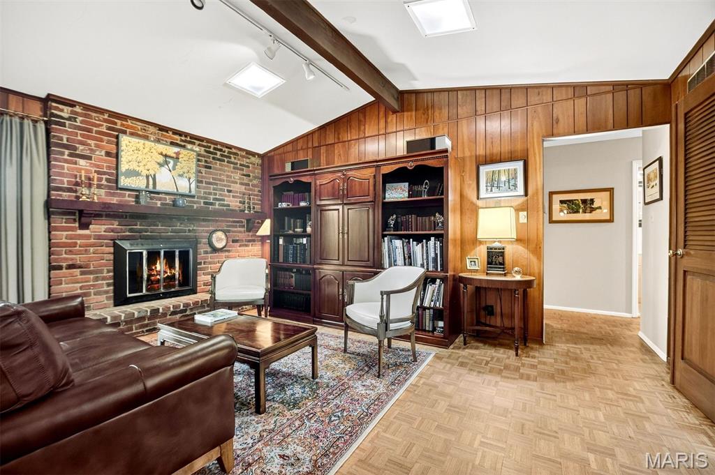 Ladue Trails Sec Of The Village Of - Residential