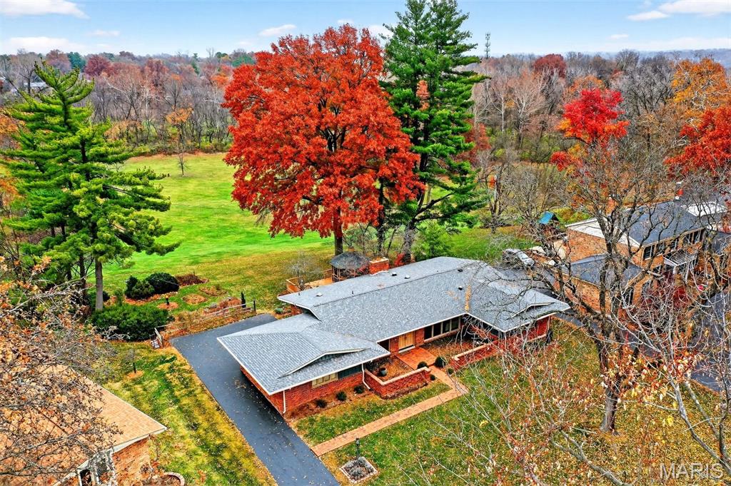 Ladue Trails Sec Of The Village Of - Residential