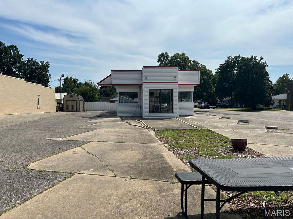 Cooper-Downs Add - Commercial Sale