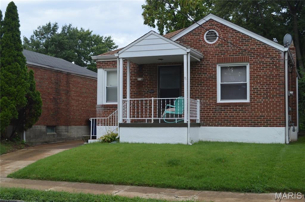 Be sure to stop by and check out this sought after area with this all brick, 2 Bedroom, 1 bath Bungalow with a nice 1 car detached garage. The home boasts wood flooring throughout most of the house. The home offers 2  nice size bedrooms, a eat in kitchen/breakfast room with all appliances being included in the sale. There is a full basement that is dry and coud be finished to add additionla living space. Off the kitchen is a freshly painted 7X14 wood deck that's great for BBQ's or relaxing with a morning coffee. The yard is level and fenced. Seller will be leaving the washer and dryer for the new home owners as well. Make your appointment today before this one is sold.