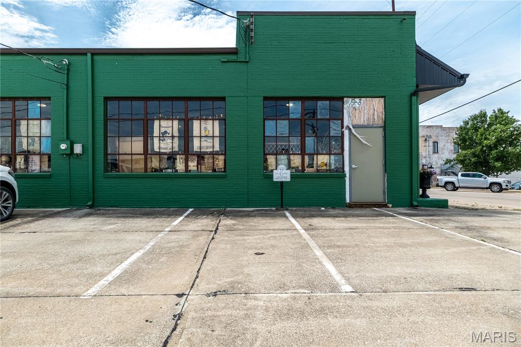 City/Perryville - Commercial Sale