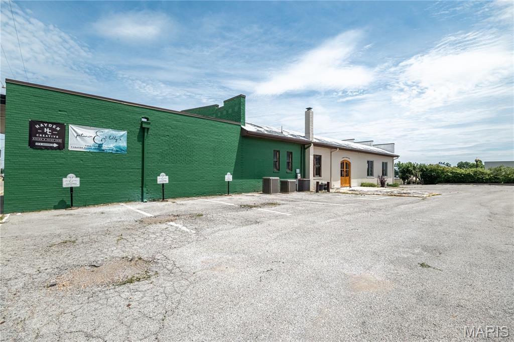 City/Perryville - Commercial Sale