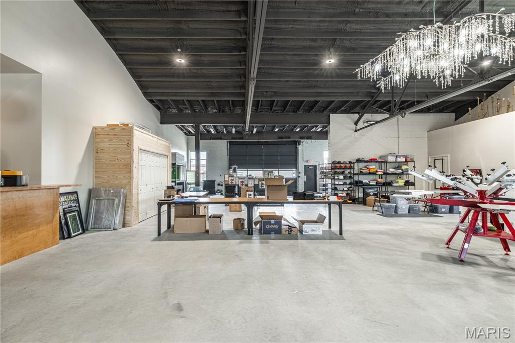 City/Perryville - Commercial Sale