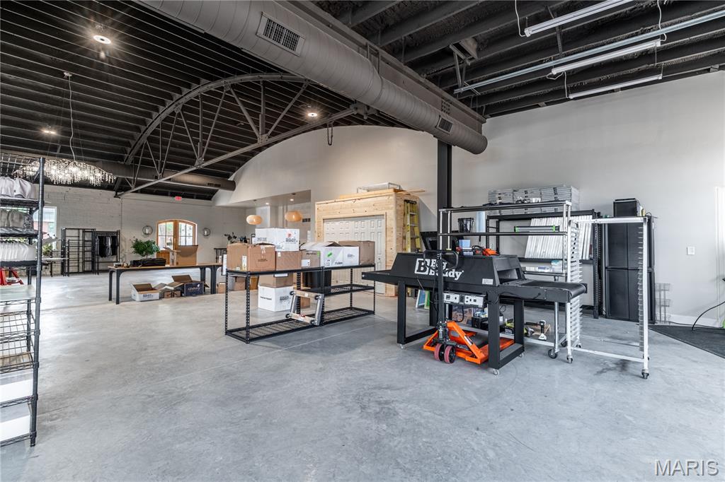 City/Perryville - Commercial Sale
