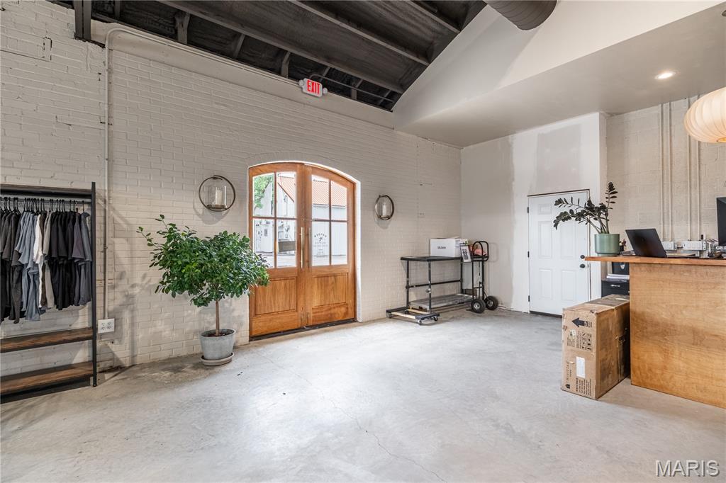 City/Perryville - Commercial Sale