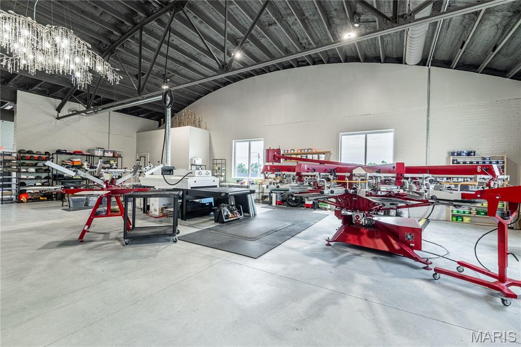 City/Perryville - Commercial Sale