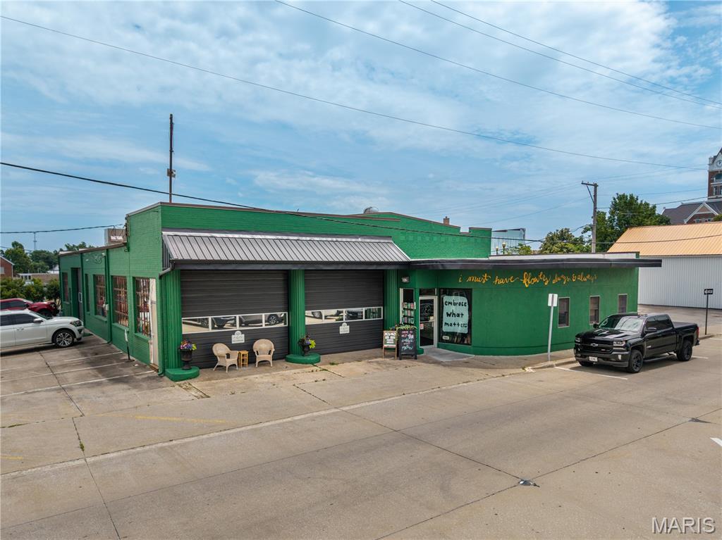 City/Perryville - Commercial Sale