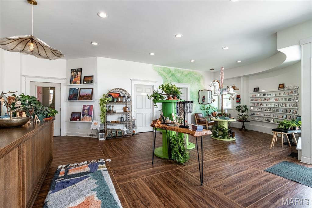 City/Perryville - Commercial Sale