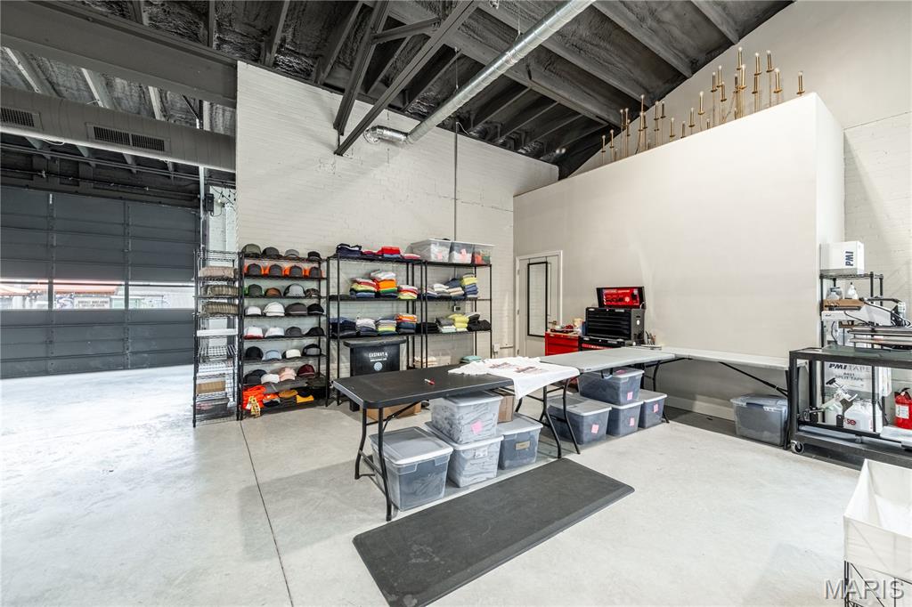 City/Perryville - Commercial Sale
