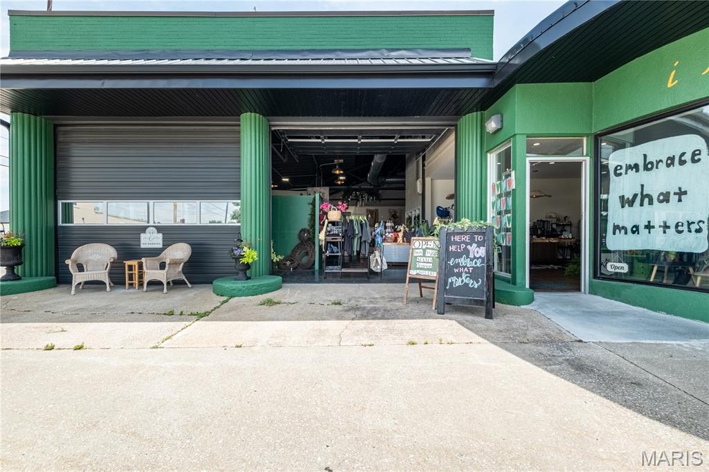 City/Perryville - Commercial Sale