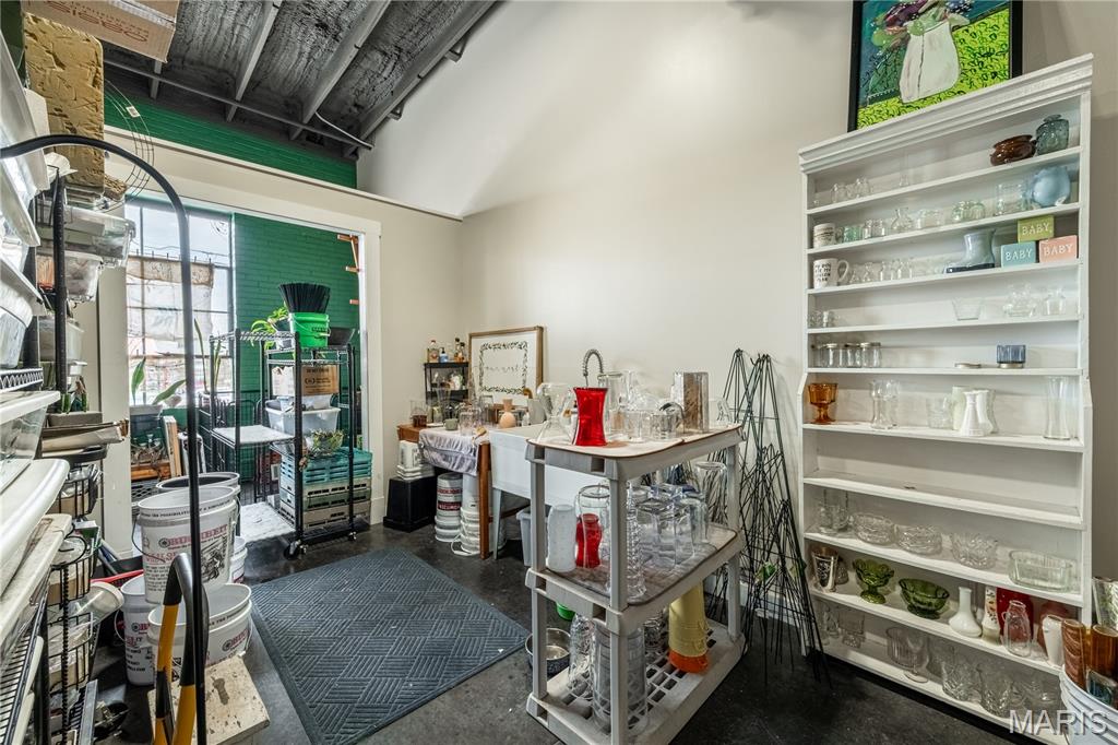 City/Perryville - Commercial Sale