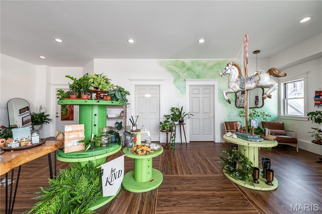 City/Perryville - Commercial Sale