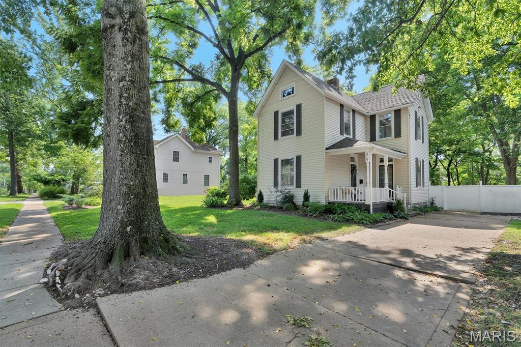 Character, modern updates, and plenty of potential—all nestled on 0.33 acres along one of the quieter streets in the heart of Kirkwood.

With ties to Kirkwood’s railroad history, this charming 3-bedroom, 1-bath home has been thoughtfully updated with modern comforts while maintaining its original character. The spacious, level 75’ x 195’ lot offers plenty of room for future possibilities—a garage, pool, outdoor living space, or more.

Best of all, enjoy a walkable location to downtown Kirkwood and Kirkwood Park, with shopping, dining, recreation, and community amenities close by.  

Come find out why this location is one of the most sought-after for families in the Greater St Louis area!